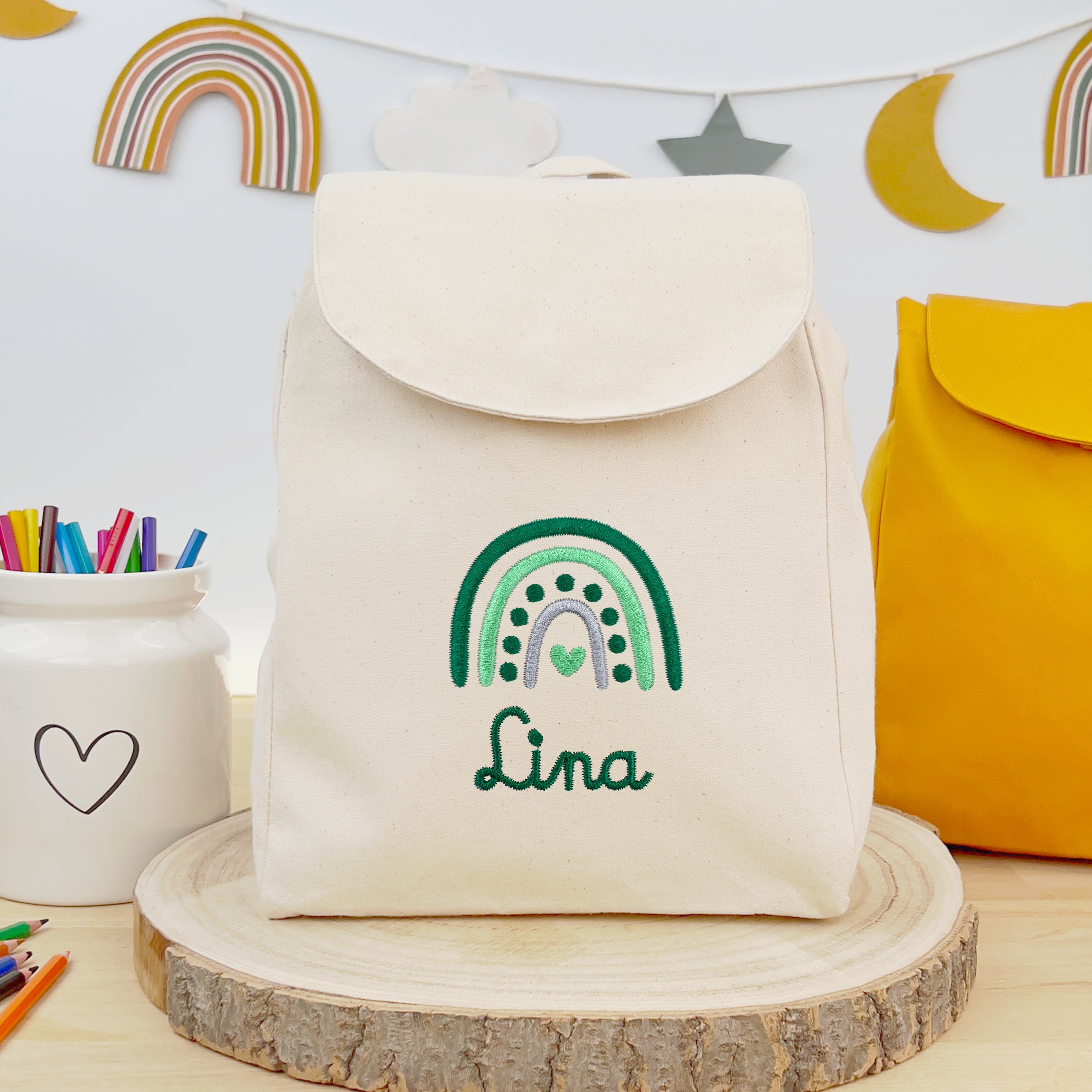 Bio-Kinderrucksack mit Namen und Regenbogen - Natur/Grün